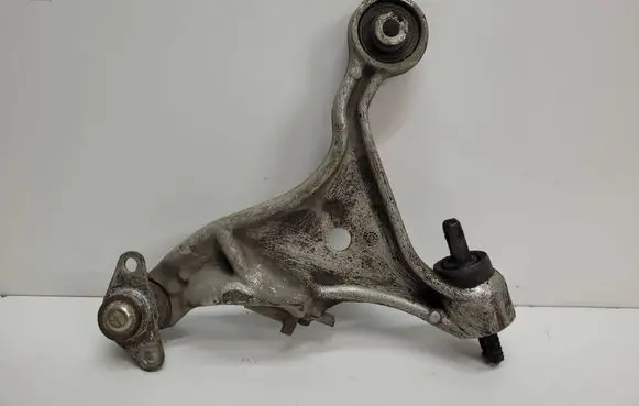 Volvo V70 Front lower control arm/wishbone