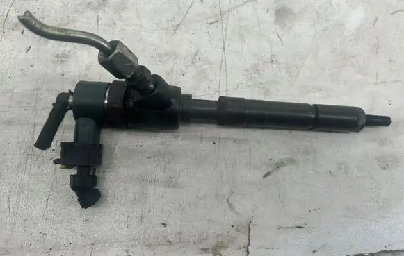 Opel Astra J Fuel injector 0445110183