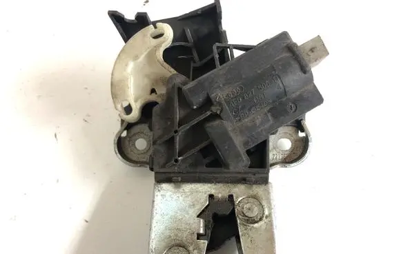 Tailgate/trunk/boot lock/catch/latch