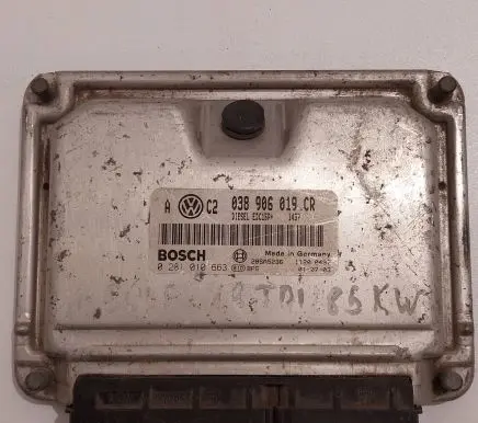 Volkswagen Golf IV Engine control unit/module 038906019CR 28SA5236 0281010663