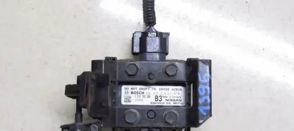 Nissan X-Trail T32 Distronic sensor radar 284384CB1B