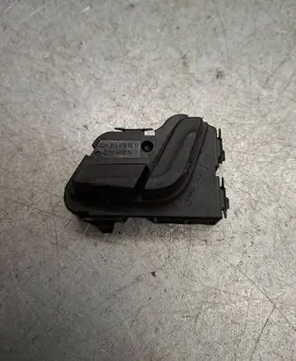 Mercedes-Benz C W204 Seat control switch A2048709010 03463875