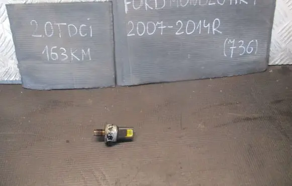 Ford Mondeo MK IV Fuel pressure regulator 