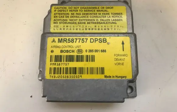 Mitsubishi Colt Airbag control unit/module MR587757 0285001686