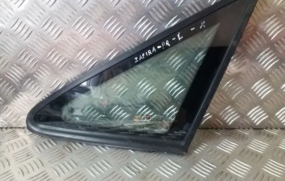 Opel Zafira A Front triangle window/glass 