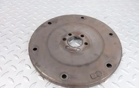Volkswagen Jetta VI Other gearbox part 038105327B