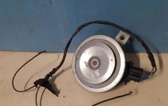 Audi A3 S3 8L Horn signal 007524
