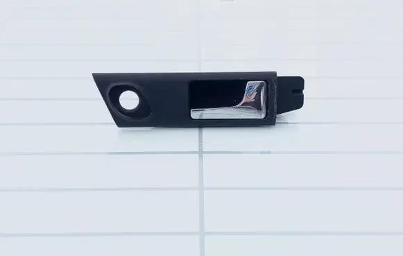 Audi A6 S6 C4 4A Front door interior handle 4A0839020B