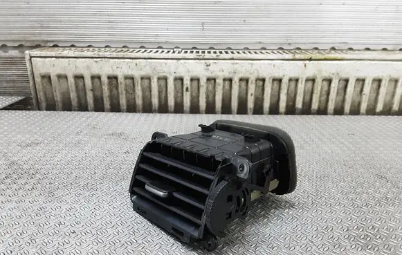 Mazda 3 I Dash center air vent grill BP4K64930