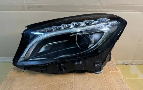 Mercedes-Benz GLA W156 Headlight/headlamp A1569061700 LE12A6291 030128527107