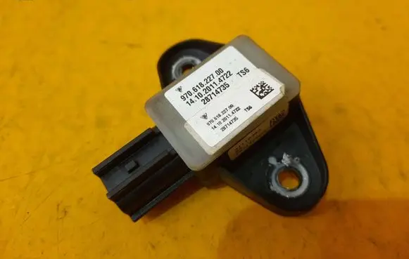Porsche Panamera (970) Airbag deployment crash/impact sensor 97061822700