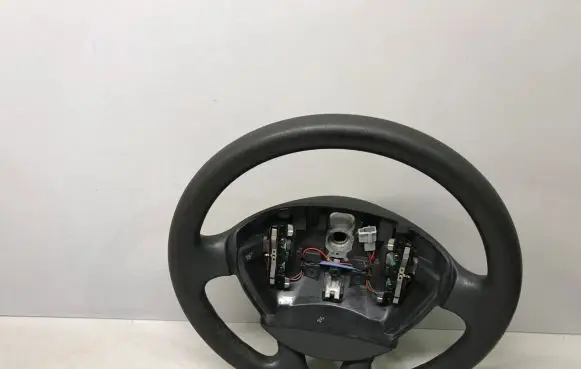 Opel Vivaro Steering wheel 8200201344