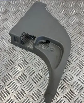 Foot area side trim