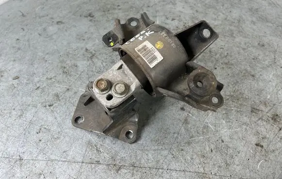 KIA Ceed Engine mount bracket 08100332 H01