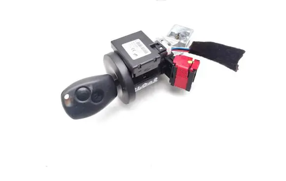 Dacia Sandero Front door soft close latching motor 285910001R F6612E061