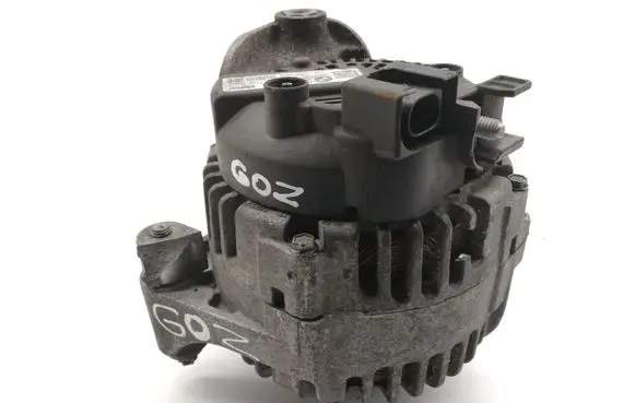 Toyota Avensis T270 Generator/alternator 8574045
