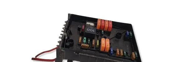 Volkswagen Touran I Fuse module 1T1937535K 1K0937821C 1K0937820B
