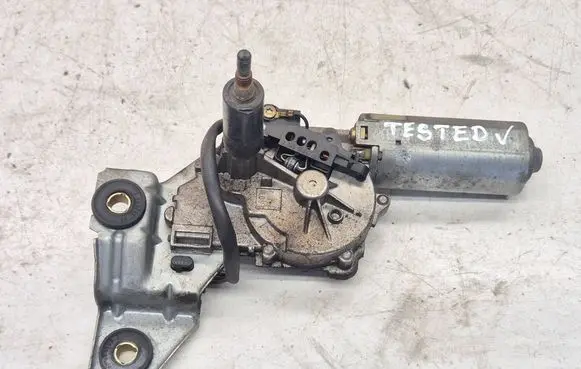Volvo V70 Rear window wiper motor 0390201558 9154525