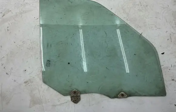 Land Rover Range Rover L322 Front door window glass four-door 43R001605