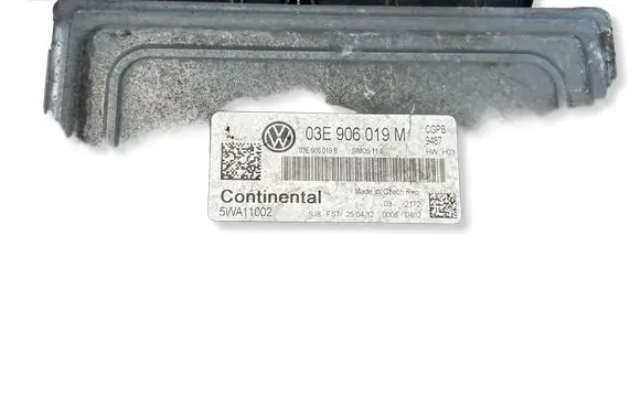 Volkswagen Polo V 6R Engine control unit/module 03E906019M 5WA11002 03E906019B
