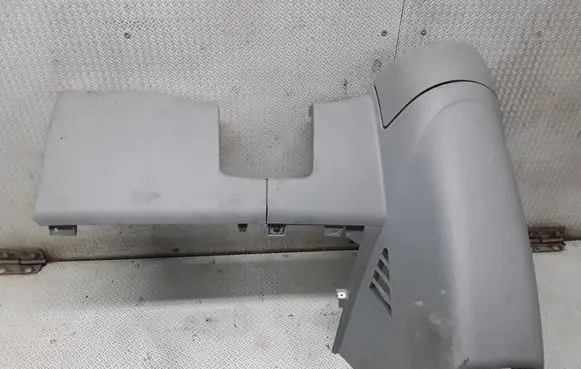 Dashboard lower bottom trim panel
