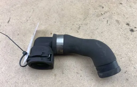 BMW 3 E90 E91 Engine coolant pipe/hose 7792622 11537792622