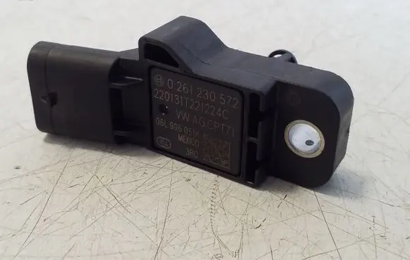 Audi A6 S6 C8 4K Air pressure sensor 0261230572 06L906051K