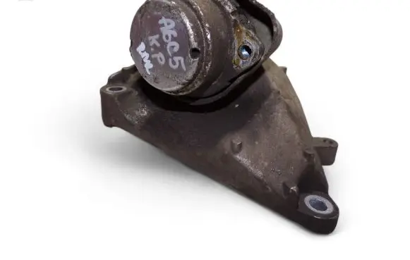 Audi A6 S6 C5 4B Gearbox mounting bracket 4B0399113K