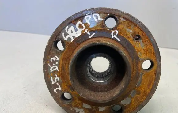 Volvo S80 Front wheel bearing hub 