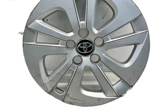 Toyota Prius (XW50) R16 wheel hub/cap/trim 