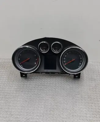 Opel Insignia A Speedometer (instrument cluster) 13333354 365903926
