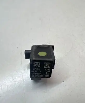 Volkswagen Golf VII Airbag deployment crash/impact sensor 5Q0959651 4391 07589