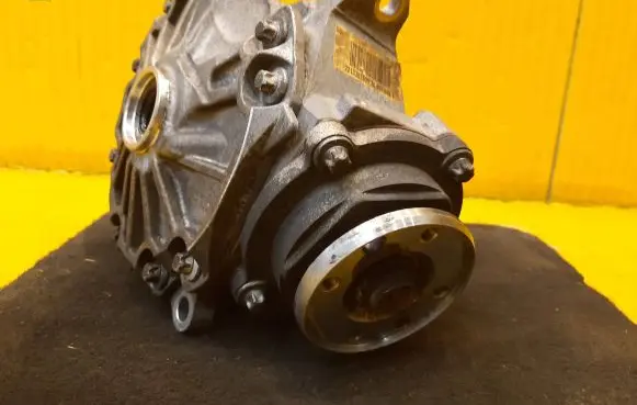 Mercedes-Benz C W204 Gearbox transfer box case 2213307600