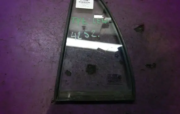 Hyundai Atos Prime Front door window glass four-door