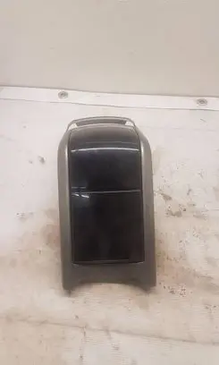 Cup holder front