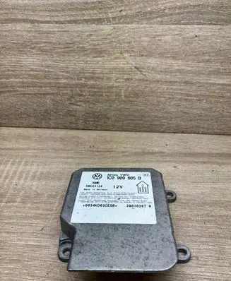 Volkswagen PASSAT B5.5 Airbag control unit/module 1C0909605B 5WK43124