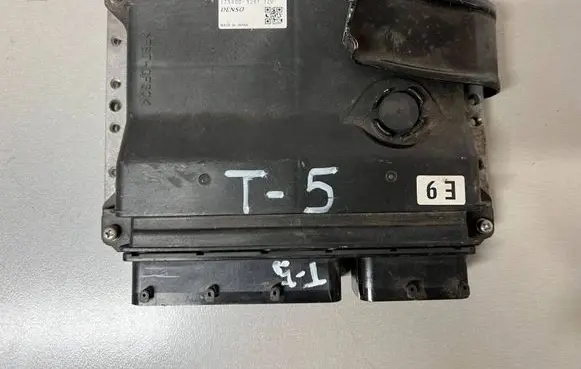Toyota RAV 4 (XA30) Engine control unit/module 8966142F20 1758009281