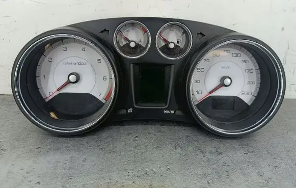Peugeot 308 Speedometer (instrument cluster)