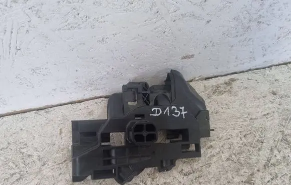 BMW 7 G11 G12 Radiator mount bracket 8632125