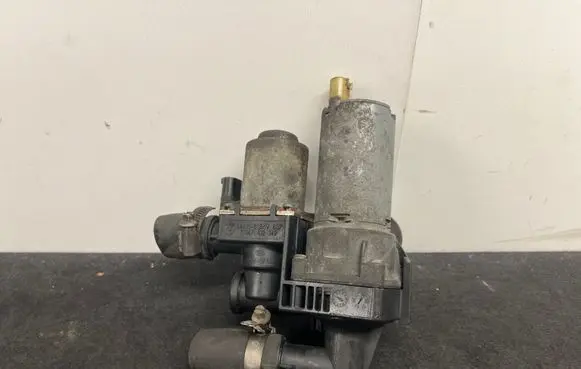 BMW 3 E46 Coolant heater control valve 64118369807