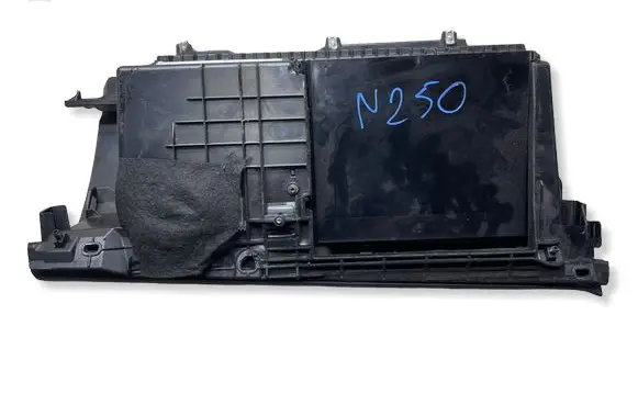 Mercedes-Benz GL X164 Glove box 19877115 18114522 A1646800391