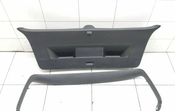 Volkswagen Golf VI Tailgate/boot cover trim set 5k6867605 5k6867603