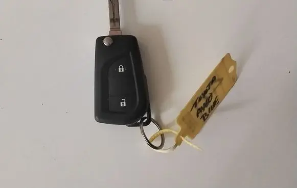 Toyota Aygo AB40 Ignition key/card 