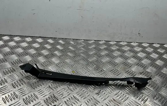 Skoda Octavia Mk2 (1Z) Other engine bay part 1Z1805285