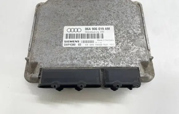 Audi A3 S3 8L Engine control unit/module 06A906019AM