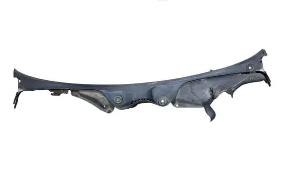 Mercedes-Benz E W211 Wiper trim A2118300013 2118300013