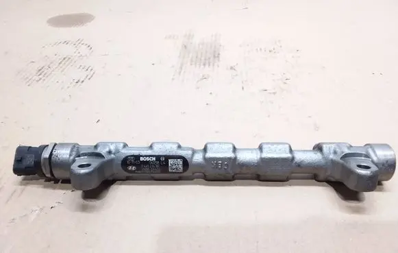 KIA Ceed Fuel pressure regulator 0445214181