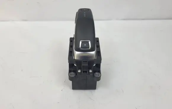 Peugeot 5008 II Gear shifter/selector 
