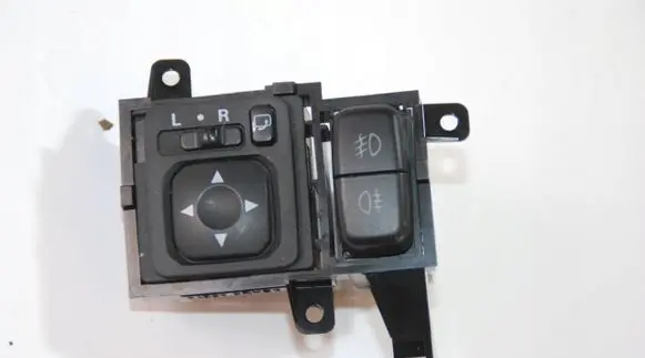 Mitsubishi Pajero Headlight level height control switch XXX 2006R 163KM