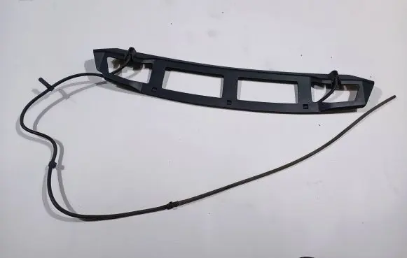 Chevrolet Camaro Windshield washer spray nozzle 92240337